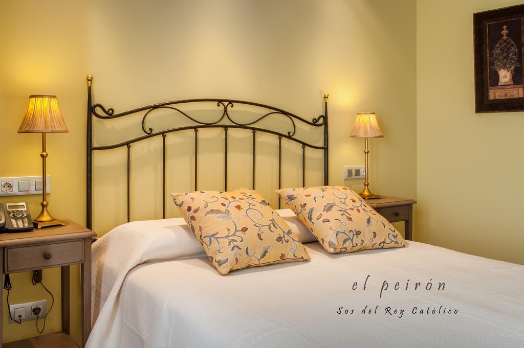 El Peiron Hotel Sos del Rey Católico Kültér fotó