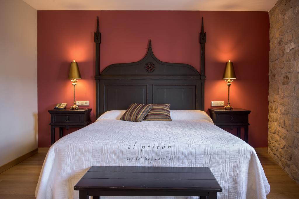 El Peiron Hotel Sos del Rey Católico Kültér fotó