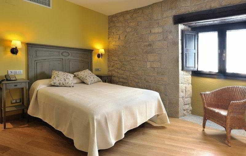 El Peiron Hotel Sos del Rey Católico Kültér fotó