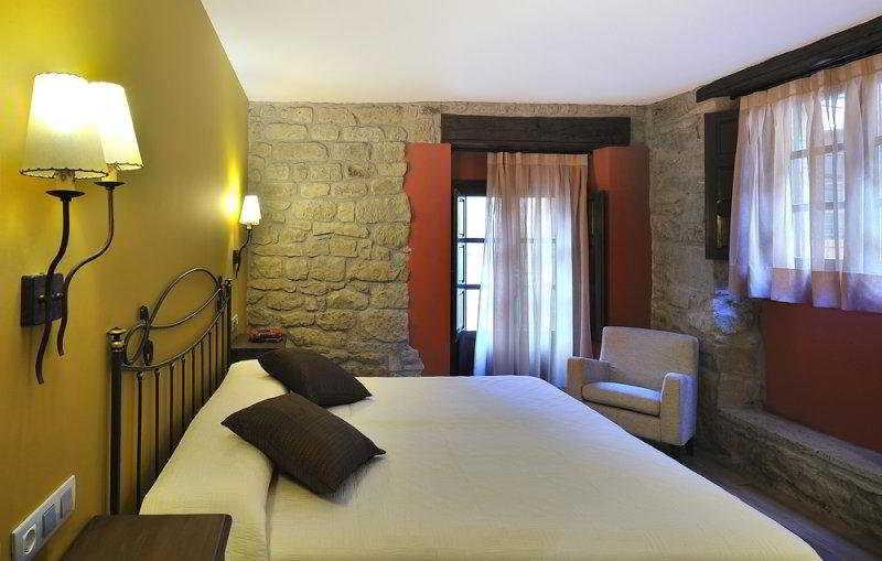 El Peiron Hotel Sos del Rey Católico Kültér fotó