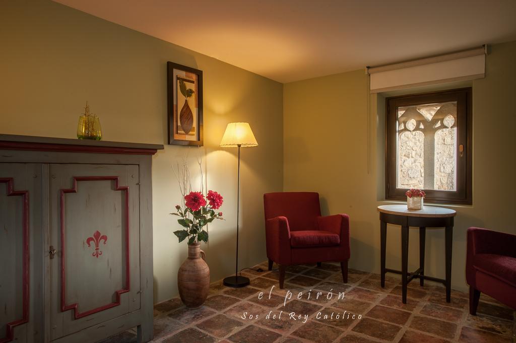 El Peiron Hotel Sos del Rey Católico Kültér fotó