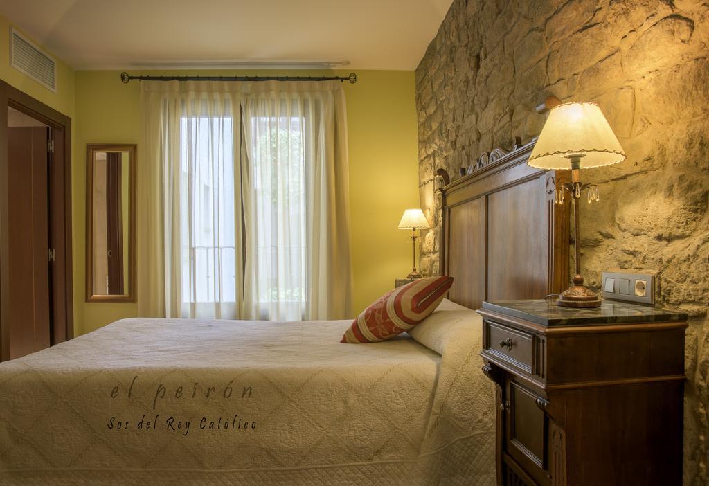 El Peiron Hotel Sos del Rey Católico Kültér fotó