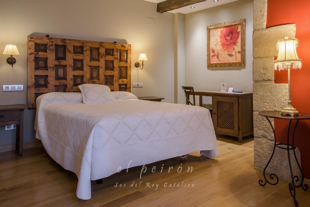El Peiron Hotel Sos del Rey Católico Kültér fotó