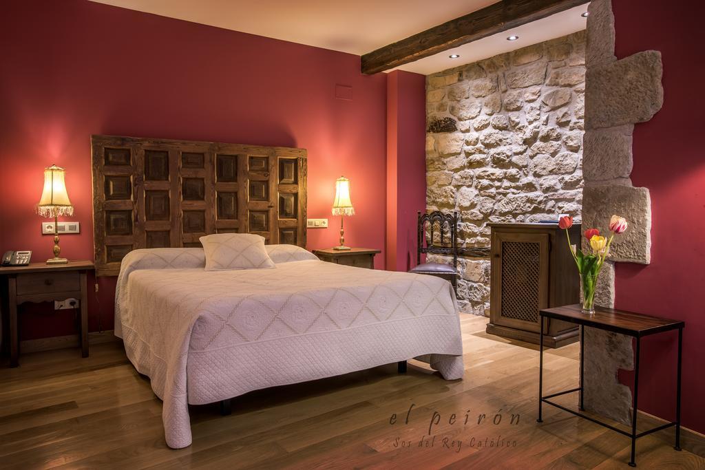 El Peiron Hotel Sos del Rey Católico Kültér fotó