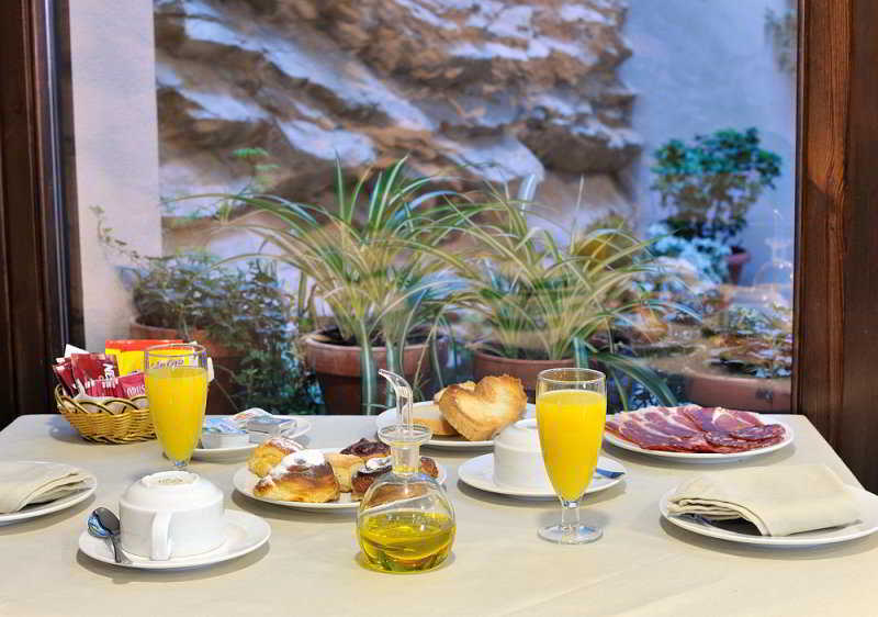 El Peiron Hotel Sos del Rey Católico Kültér fotó