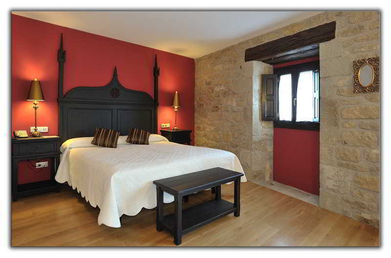 El Peiron Hotel Sos del Rey Católico Kültér fotó